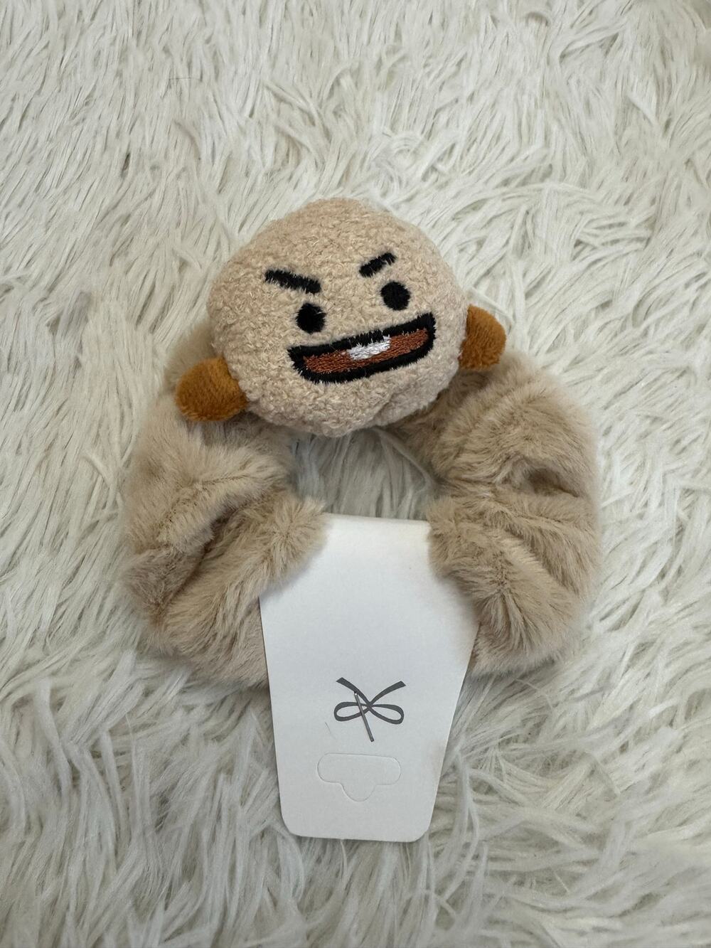 BT21 SHOOKY plush embroidered face scrunchie  hair accessories brown